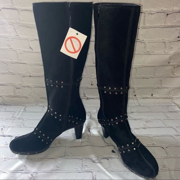 NWOB Stuart Weitzman Conan Studded Black Suede Knee Boots Size 8.5 - Picture 3 of 9